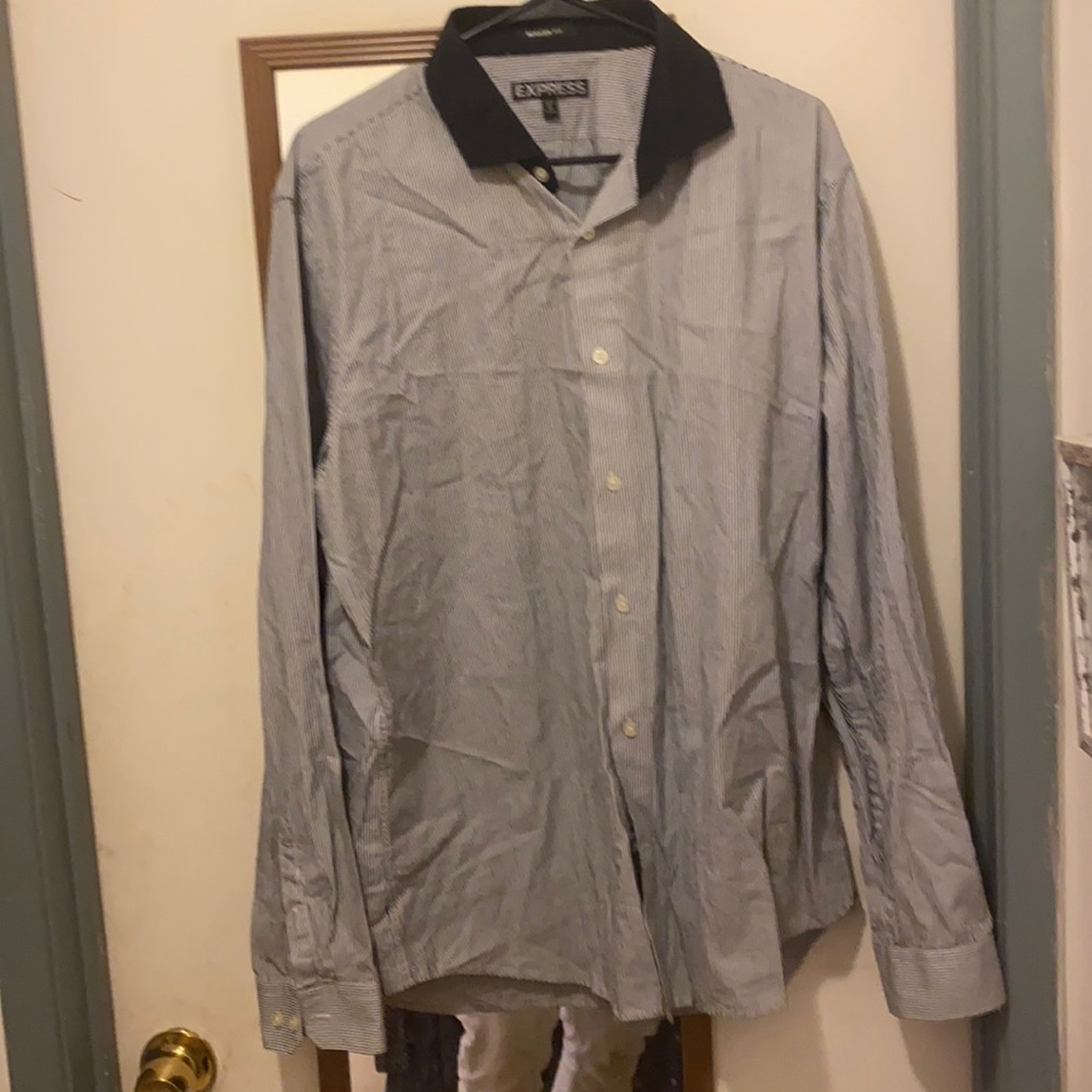 Express modern fit button down